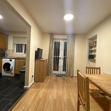 Nice Double Room In Heart Of Londra Esterno foto