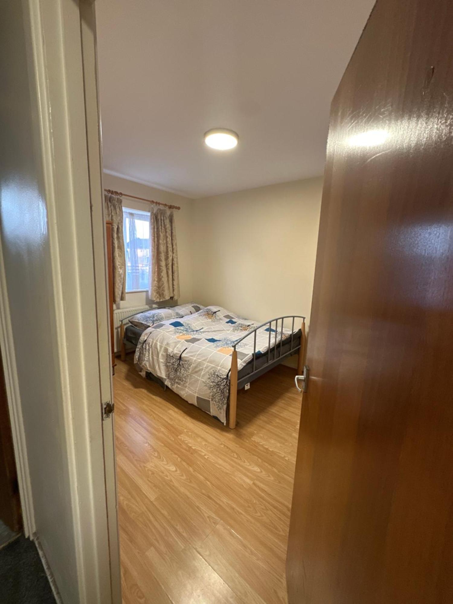Nice Double Room In Heart Of Londra Esterno foto